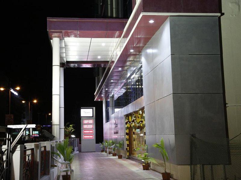 Hotel Poppys S.E.T Residency Kumbakonam Zewnętrze zdjęcie