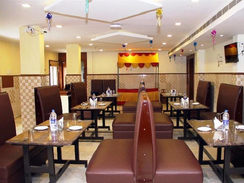 Hotel Poppys S.E.T Residency Kumbakonam Zewnętrze zdjęcie
