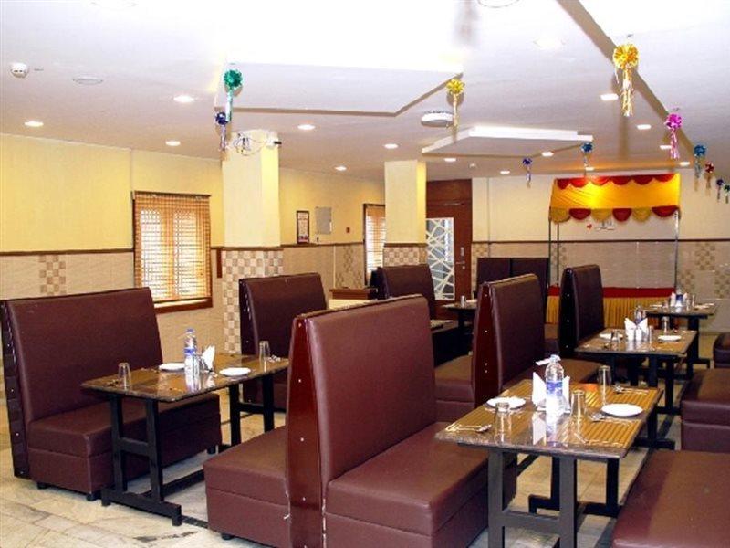 Hotel Poppys S.E.T Residency Kumbakonam Zewnętrze zdjęcie