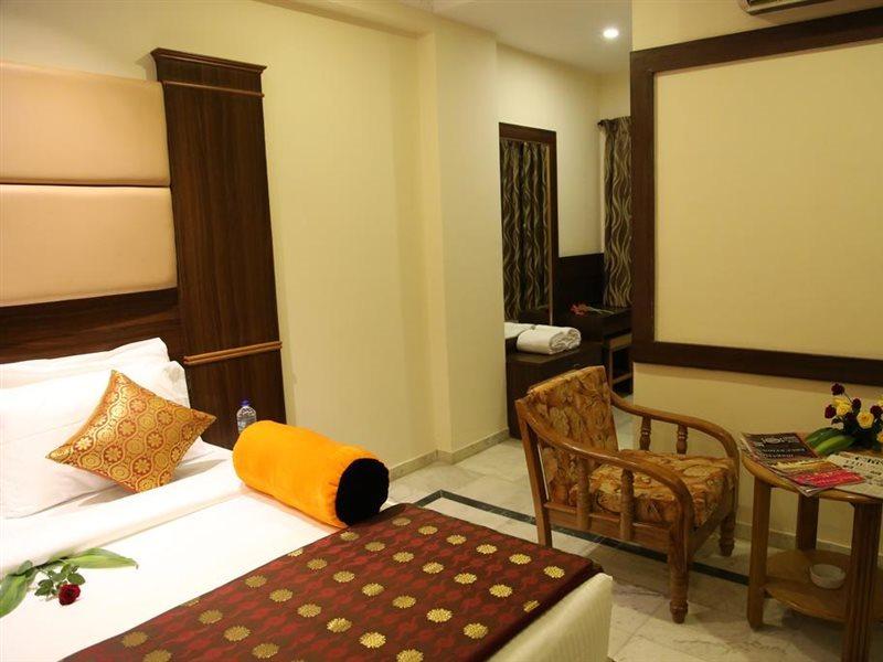 Hotel Poppys S.E.T Residency Kumbakonam Zewnętrze zdjęcie