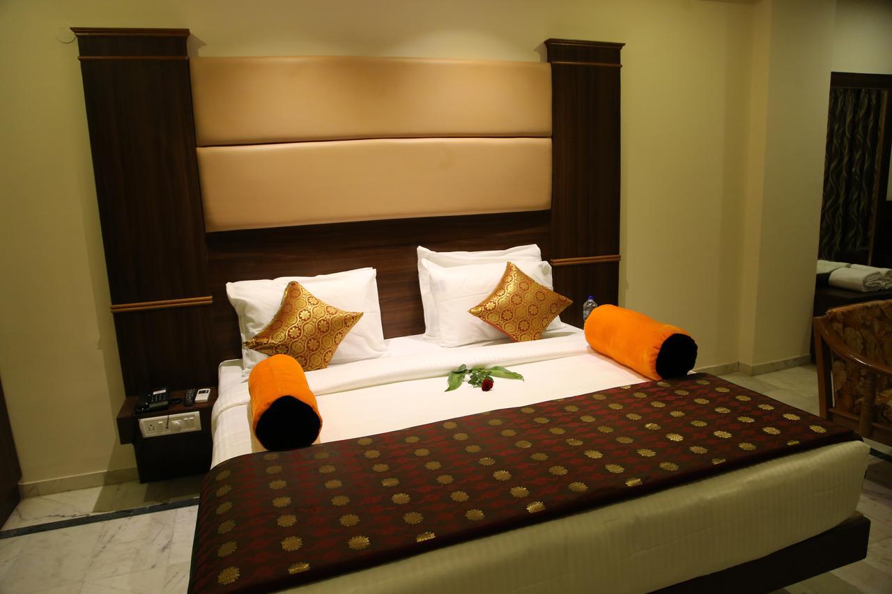 Hotel Poppys S.E.T Residency Kumbakonam Zewnętrze zdjęcie