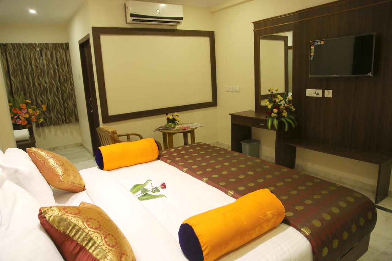 Hotel Poppys S.E.T Residency Kumbakonam Zewnętrze zdjęcie