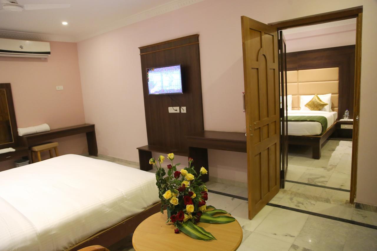 Hotel Poppys S.E.T Residency Kumbakonam Zewnętrze zdjęcie
