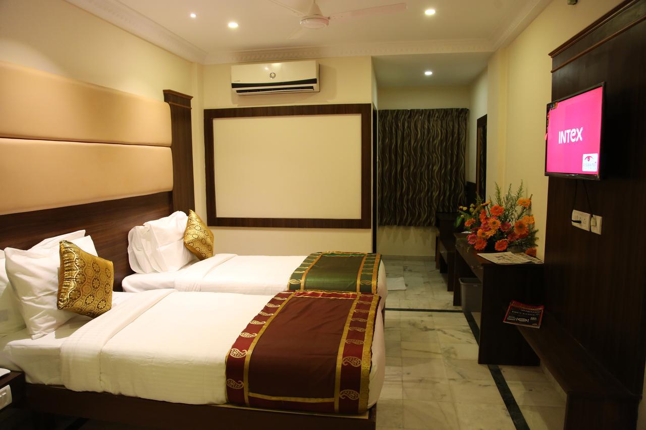Hotel Poppys S.E.T Residency Kumbakonam Zewnętrze zdjęcie