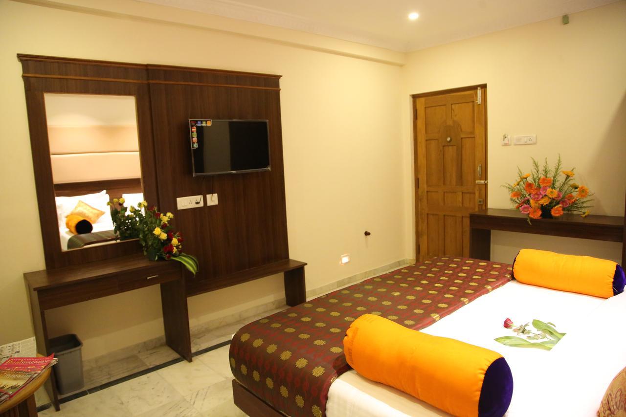 Hotel Poppys S.E.T Residency Kumbakonam Zewnętrze zdjęcie