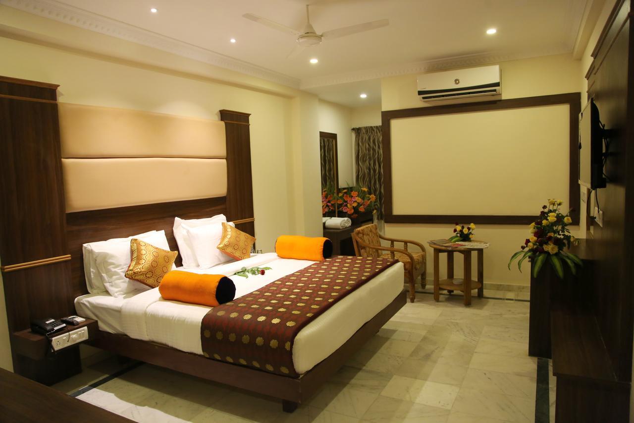 Hotel Poppys S.E.T Residency Kumbakonam Zewnętrze zdjęcie