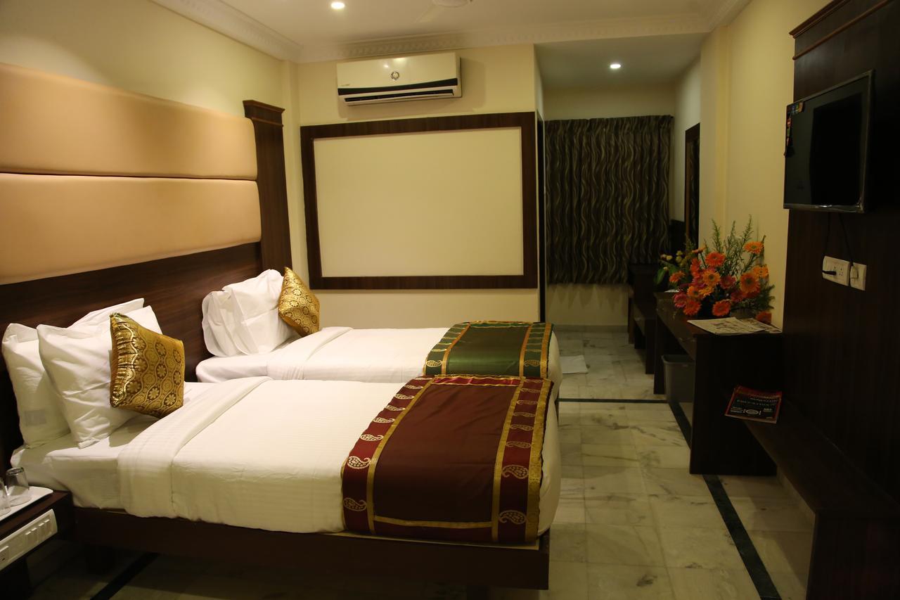 Hotel Poppys S.E.T Residency Kumbakonam Zewnętrze zdjęcie